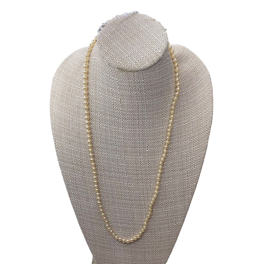 Vintage White Faux Pearl Necklace Single Strand  L. Screw Closure